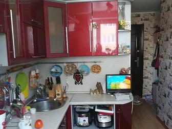 Продается хорошая теплая квартира, сделан ремонт,  Выровнены все стены, потолки и полы,  Ванна и туалет в кафеле заменена вся сантехника, электропроводка,  Натяжные в Челябинске