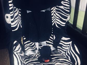  ,   19 kg - 18 kg (9 - 4 )  Smart Zebra  Britax-Romer TRIFIX       