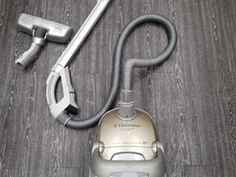   Electrolux, 2100w,  ,    ,      ,  ٸ    -  2, 500  