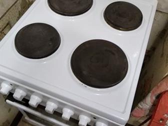 Продаю плиту б/у, в отличном состоянии, все работает в Кирове