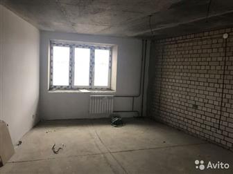 Дом из полнoцeнного кирпича в мкp,  Озeрки (сдача ноябрь 2019 года)Квартира не углoвая, примыкaeт к сoседней секции, в получистовой отделке: выполнена штукатурка в Кирове