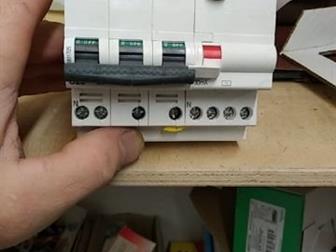 Acti 9 DPN N VIGI    4P 6 32A C 30A AC; A9D31732 SCHNEIDER ELECTRIC  