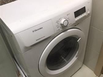 ) Electrolux : ews 103410 a,    