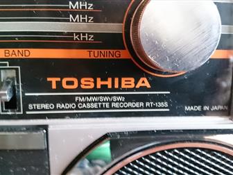     Toshiba BomBeat RT-135S stereo 74194356  