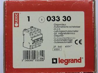 1,    Legrand  , ,  :-   Ekinoxe, Legrand 01304 4 ,    IP30  (2 , )  ,  