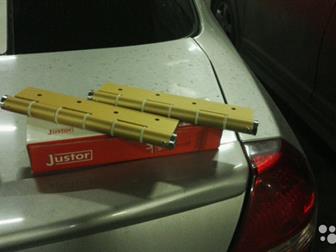   Justor  ,    ,  