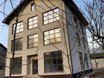 Новый Качественный дом! Кирпич Фасадный 175, Газобетон Айрок, Бетонные перекрытия и лестницы, Деревянные окна и двери ТЕРРАДОК, отштукатурен полностью, Отопление, в Санкт-Петербурге