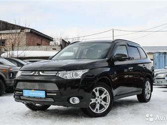         - 1 , Mitsubishi Outlander,   Crystal Motors    