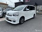 Toyota Voxy 2.0CVT, 2011, 