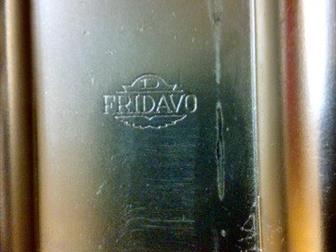  \                                                                                          ,    Fridavo,   100  